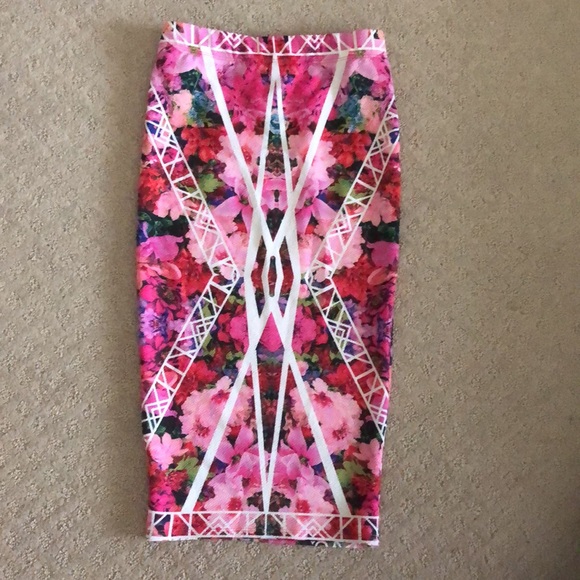 Material girl | Juniors Mirror Floral Print Pencil skirt - Picture 3 of 12